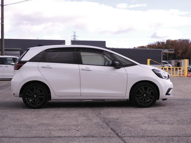 フィット ｅ：ＨＥＶホーム２０周年特別仕様車メゾン　ワンオーナー　９インチナビ　バックカメラ　ドラレコ　ＥＴＣ　アダプティブクルーズコントロール　シートヒーター　Ｂｌｕｅｔｏｏｔｈ　ＵＳＢ入力端子　ＬＥＤヘッドライト　衝突被害軽減ブレーキ　禁煙車（28枚目）