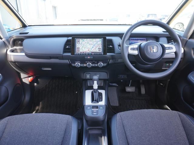 フィット ホーム　ワンオーナー　８インチナビ　バックカメラ　ドラレコ　ＥＴＣ　アダプティブクルーズコントロール　Ｂｌｕｅｔｏｏｔｈ　ＵＳＢ入力端子　ＬＥＤヘッドライト　衝突被害軽減ブレーキ　障害物センサー　禁煙車（9枚目）