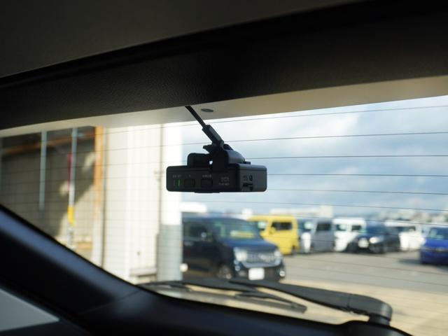 ヴェゼル e:HEVZ ワンオーナー 9インチナビ 全周囲カメラ ドラレコ ETC2.0 渋滞追従機能付アダプティブクルーズ シートヒーター Bluetooth 電動リアゲート 18インチ純正アルミホイール 禁煙車(8枚目)