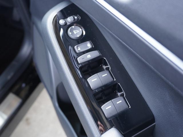 ヴェゼル e:HEVZ ワンオーナー 9インチナビ 全周囲カメラ ドラレコ ETC2.0 渋滞追従機能付アダプティブクルーズ シートヒーター Bluetooth 電動リアゲート 18インチ純正アルミホイール 禁煙車(42枚目)