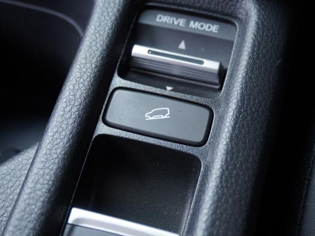 ヴェゼル e:HEVZ ワンオーナー 9インチナビ 全周囲カメラ ドラレコ ETC2.0 渋滞追従機能付アダプティブクルーズ シートヒーター Bluetooth 電動リアゲート 18インチ純正アルミホイール 禁煙車(63枚目)