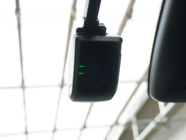 フィット e:HEVRS ワンオーナー 9インチナビ バックカメラ ドラレコ ETC2.0 アダプティブクルーズコントロール Bluetooth USB入力端子 LEDヘッドライト 衝突被害軽減ブレーキ オートハイビーム(6枚目)