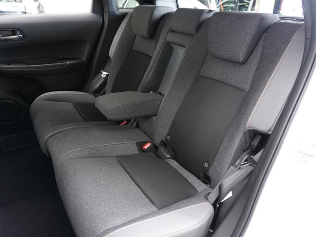 フィット e:HEVRS ワンオーナー 9インチナビ バックカメラ ドラレコ ETC2.0 アダプティブクルーズコントロール Bluetooth USB入力端子 LEDヘッドライト 衝突被害軽減ブレーキ オートハイビーム(11枚目)