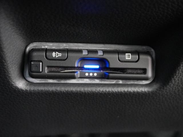 フィット ｅ：ＨＥＶホーム　１年保証ナビＤレコＲカメＥＴＣクルコンＢＴ地デジ　渋滞追従クルーズ　Ｂｌｕｅｔｏｏｔｈ　障害物センサー　デイライト　オートハイビーム　ＵＳＢ接続　衝突軽減ブレーキ　オートブレーキホールド　オートライト（6枚目）