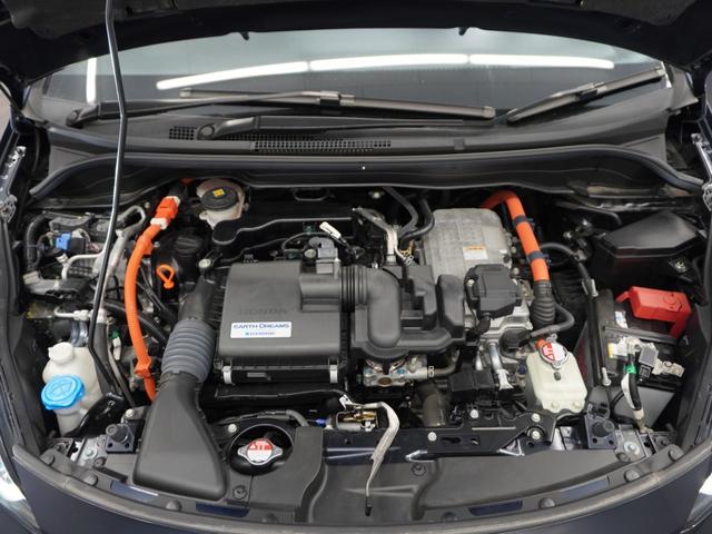 フィット ｅ：ＨＥＶホーム　１年保証ナビＤレコＲカメＥＴＣクルコンＢＴ地デジ　渋滞追従クルーズ　Ｂｌｕｅｔｏｏｔｈ　障害物センサー　デイライト　オートハイビーム　ＵＳＢ接続　衝突軽減ブレーキ　オートブレーキホールド　オートライト（19枚目）