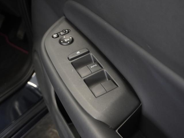 フィット ｅ：ＨＥＶホーム　１年保証ナビＤレコＲカメＥＴＣクルコンＢＴ地デジ　渋滞追従クルーズ　Ｂｌｕｅｔｏｏｔｈ　障害物センサー　デイライト　オートハイビーム　ＵＳＢ接続　衝突軽減ブレーキ　オートブレーキホールド　オートライト（29枚目）