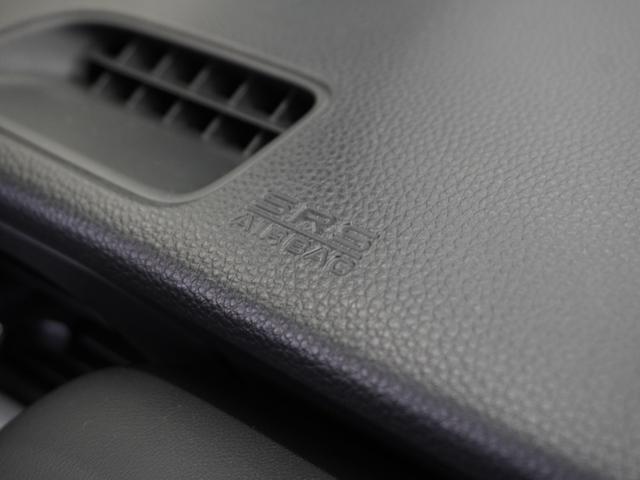 フィット ｅ：ＨＥＶホーム　１年保証ナビＤレコＲカメＥＴＣクルコンＢＴ地デジ　渋滞追従クルーズ　Ｂｌｕｅｔｏｏｔｈ　障害物センサー　デイライト　オートハイビーム　ＵＳＢ接続　衝突軽減ブレーキ　オートブレーキホールド　オートライト（42枚目）