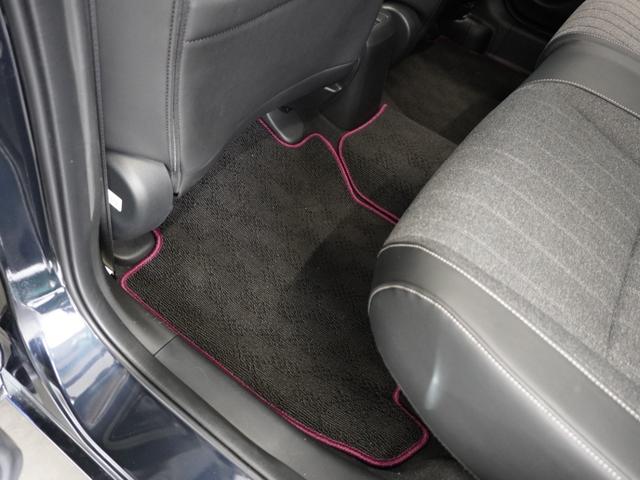 フィット ｅ：ＨＥＶホーム　１年保証ナビＤレコＲカメＥＴＣクルコンＢＴ地デジ　渋滞追従クルーズ　Ｂｌｕｅｔｏｏｔｈ　障害物センサー　デイライト　オートハイビーム　ＵＳＢ接続　衝突軽減ブレーキ　オートブレーキホールド　オートライト（47枚目）