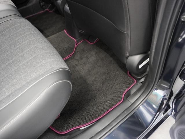 フィット ｅ：ＨＥＶホーム　１年保証ナビＤレコＲカメＥＴＣクルコンＢＴ地デジ　渋滞追従クルーズ　Ｂｌｕｅｔｏｏｔｈ　障害物センサー　デイライト　オートハイビーム　ＵＳＢ接続　衝突軽減ブレーキ　オートブレーキホールド　オートライト（48枚目）