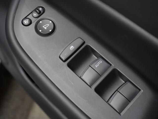 フィット e:HEVホーム デモカー 9インチナビ バックカメラ ドラレコ ETC アダプティブクルーズコントロール Bluetooth USB入力端子 LEDヘッドライト 衝突被害軽減ブレーキ オートハイビーム 禁煙車(38枚目)