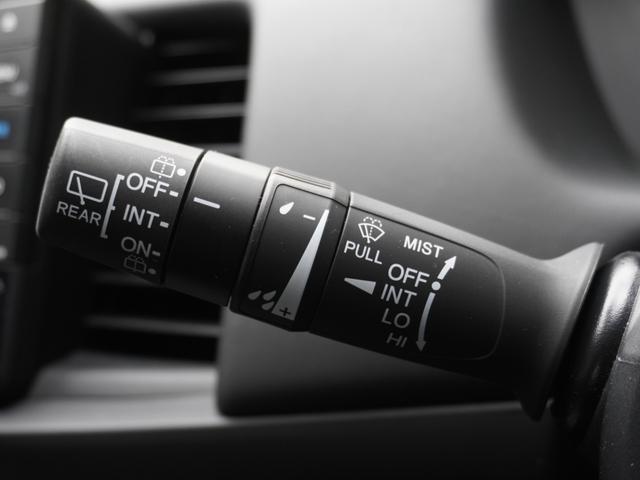 フィット e:HEVホーム デモカー 9インチナビ バックカメラ ドラレコ ETC アダプティブクルーズコントロール Bluetooth USB入力端子 LEDヘッドライト 衝突被害軽減ブレーキ オートハイビーム 禁煙車(46枚目)