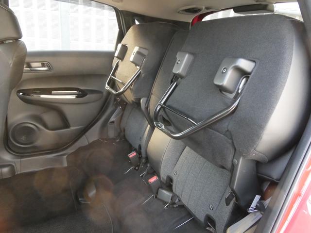 フィット ホーム　ワンオーナー　８インチ純正ナビ　バックカメラ　ＥＴＣ　渋滞追従クルーズ　障害物センサー　シートヒーター　Ｂｌｕｅｔｏｏｔｈ　デイライト　オートハイビーム　禁煙車　ＤＶＤ再生　フルセグ　スペアキー有り（10枚目）