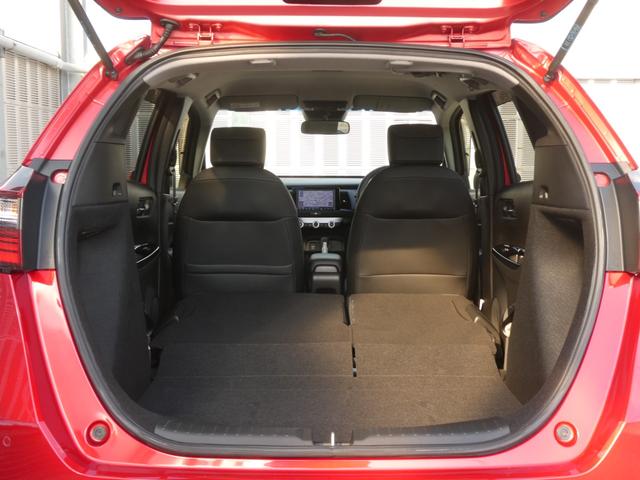 フィット ホーム　ワンオーナー　８インチ純正ナビ　バックカメラ　ＥＴＣ　渋滞追従クルーズ　障害物センサー　シートヒーター　Ｂｌｕｅｔｏｏｔｈ　デイライト　オートハイビーム　禁煙車　ＤＶＤ再生　フルセグ　スペアキー有り（11枚目）