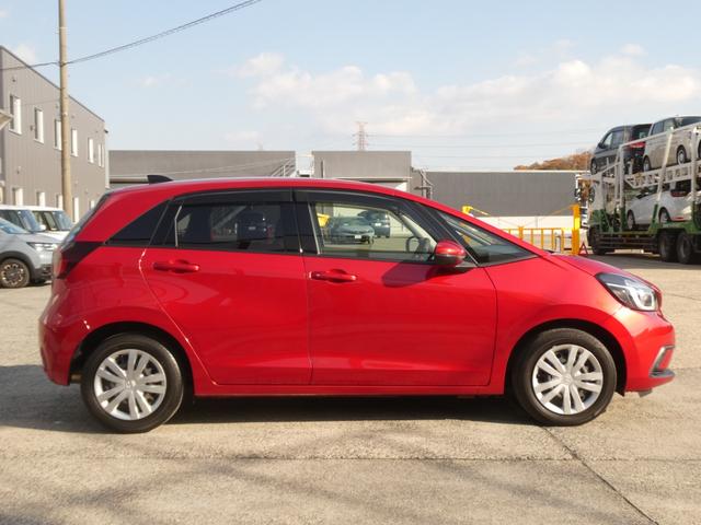 フィット ホーム　ワンオーナー　８インチ純正ナビ　バックカメラ　ＥＴＣ　渋滞追従クルーズ　障害物センサー　シートヒーター　Ｂｌｕｅｔｏｏｔｈ　デイライト　オートハイビーム　禁煙車　ＤＶＤ再生　フルセグ　スペアキー有り（27枚目）