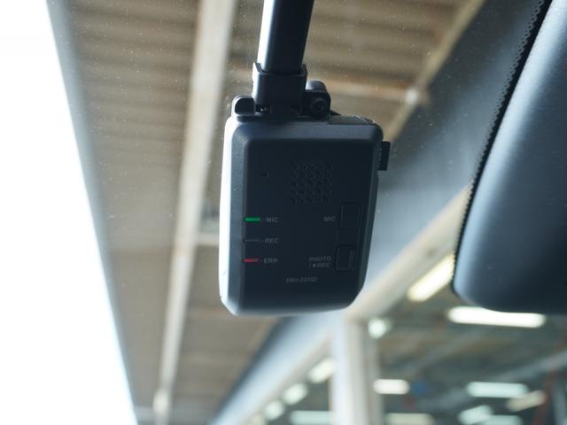 フィット ｅ：ＨＥＶＲＳ　ワンオーナー　９インチナビ　バックカメラ　ドラレコ　ＥＴＣ２．０　アダプティブクルーズコントロール　Ｂｌｕｅｔｏｏｔｈ　ＵＳＢ入力端子　ＬＥＤヘッドライト　衝突被害軽減ブレーキ　減速セレクター　禁煙車（7枚目）