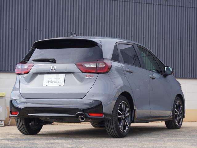 フィット ｅ：ＨＥＶＲＳ　ワンオーナー　９インチナビ　バックカメラ　ドラレコ　ＥＴＣ２．０　アダプティブクルーズコントロール　Ｂｌｕｅｔｏｏｔｈ　ＵＳＢ入力端子　ＬＥＤヘッドライト　衝突被害軽減ブレーキ　減速セレクター　禁煙車（16枚目）