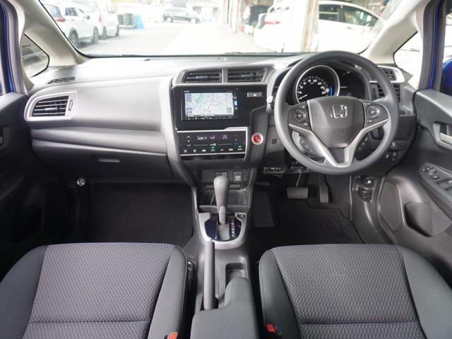 フィット １３Ｇ・Ｌホンダセンシング　ワンオーナー　いまコレ＋新品マット付　７インチナビ　バックカメラ　前後ドラレコ　ＥＴＣ　アダプティブクルーズコントロール　Ｂｌｕｅｔｏｏｔｈ　ＵＳＢ入力端子　ＬＥＤヘッドライト　衝突被害軽減ブレーキ（3枚目）
