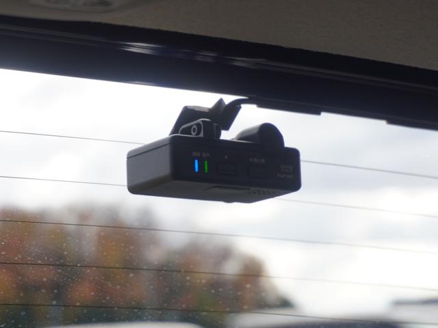 フィット １３Ｇ・Ｌホンダセンシング　ワンオーナー　いまコレ＋新品マット付　７インチナビ　バックカメラ　前後ドラレコ　ＥＴＣ　アダプティブクルーズコントロール　Ｂｌｕｅｔｏｏｔｈ　ＵＳＢ入力端子　ＬＥＤヘッドライト　衝突被害軽減ブレーキ（8枚目）