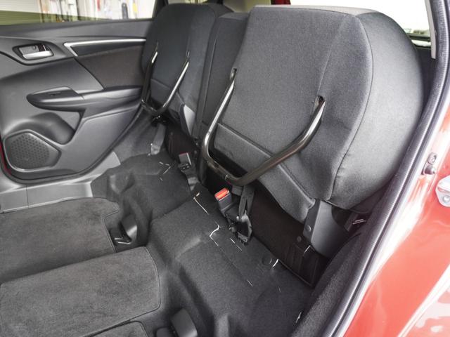 フィットハイブリッド Ｆパッケージコンフォートエディション　７インチナビ　バックカメラ　ＥＴＣ　Ｂｌｕｅｔｏｏｔｈ　ＬＥＤヘッドライト　シートヒーター　衝突被害軽減ブレーキ　横滑り防止装置　フルセグ　電動格納ドアミラー　盗難防止装置　アイドリングストップ（10枚目）