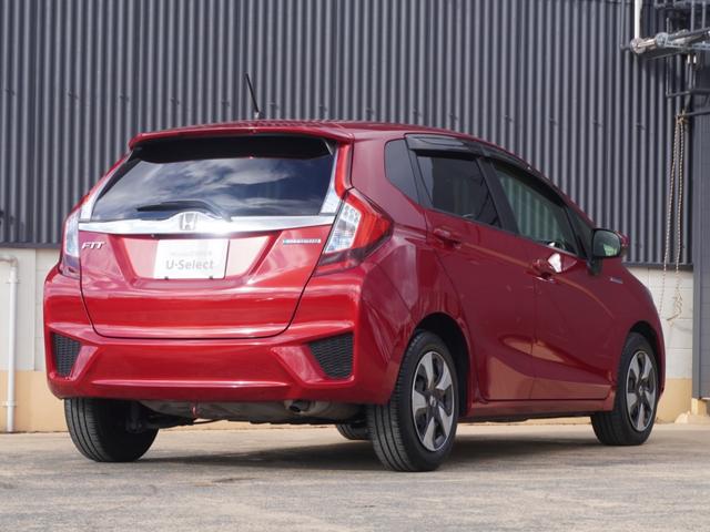 フィットハイブリッド Ｆパッケージコンフォートエディション　７インチナビ　バックカメラ　ＥＴＣ　Ｂｌｕｅｔｏｏｔｈ　ＬＥＤヘッドライト　シートヒーター　衝突被害軽減ブレーキ　横滑り防止装置　フルセグ　電動格納ドアミラー　盗難防止装置　アイドリングストップ（14枚目）