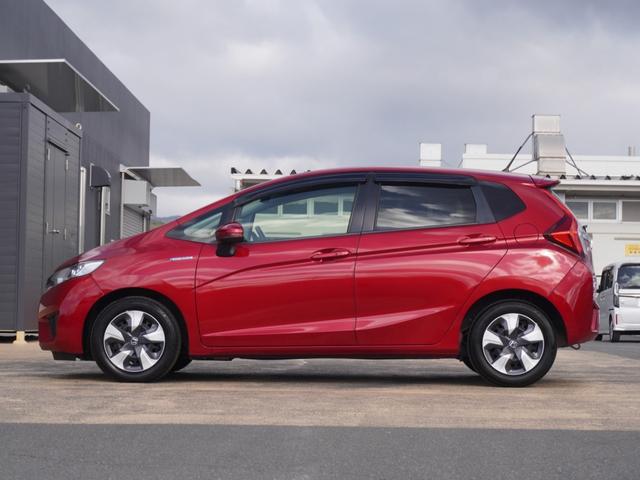 フィットハイブリッド Ｆパッケージコンフォートエディション　７インチナビ　バックカメラ　ＥＴＣ　Ｂｌｕｅｔｏｏｔｈ　ＬＥＤヘッドライト　シートヒーター　衝突被害軽減ブレーキ　横滑り防止装置　フルセグ　電動格納ドアミラー　盗難防止装置　アイドリングストップ（15枚目）