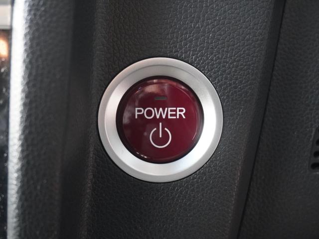 フィットハイブリッド Ｆパッケージコンフォートエディション　７インチナビ　バックカメラ　ＥＴＣ　Ｂｌｕｅｔｏｏｔｈ　ＬＥＤヘッドライト　シートヒーター　衝突被害軽減ブレーキ　横滑り防止装置　フルセグ　電動格納ドアミラー　盗難防止装置　アイドリングストップ（19枚目）