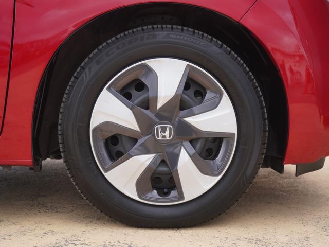 フィットハイブリッド Ｆパッケージコンフォートエディション　７インチナビ　バックカメラ　ＥＴＣ　Ｂｌｕｅｔｏｏｔｈ　ＬＥＤヘッドライト　シートヒーター　衝突被害軽減ブレーキ　横滑り防止装置　フルセグ　電動格納ドアミラー　盗難防止装置　アイドリングストップ（35枚目）