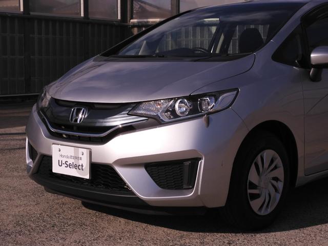 フィット １３Ｇ・Ｌパッケージ　ワンオーナー　９インチ純正ナビ　バックカメラ　ＥＴＣ　Ｂｌｕｅｔｏｏｔｈ　ＬＥＤヘッドライト　横滑り防止装置　スマートキー　盗難防止装置　ＣＤ　ＤＶＤ　ワンセグＴＶ　オートライト　ＡＢＳ　禁煙車（32枚目）