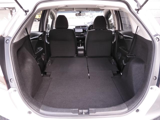 フィット １３Ｇ・Ｌパッケージ　ワンオーナー　９インチ純正ナビ　バックカメラ　ＥＴＣ　Ｂｌｕｅｔｏｏｔｈ　ＬＥＤヘッドライト　横滑り防止装置　スマートキー　盗難防止装置　ＣＤ　ＤＶＤ　ワンセグＴＶ　オートライト　ＡＢＳ　禁煙車（49枚目）