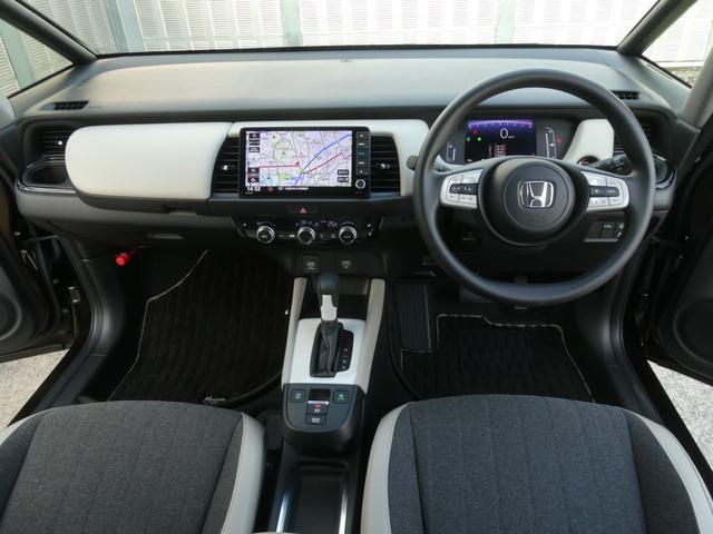 フィット ホーム２０周年特別仕様車メゾン　ワンオーナー　９インチ純正ナビ　ドラレコ　ＥＴＣ　バックカメラ　渋滞追従クルーズ　Ｂｌｕｅｔｏｏｔｈ　障害物センサー　シートヒーター　オートハイビーム　１６インチ純正アルミホイール　禁煙車　フルセグ（8枚目）