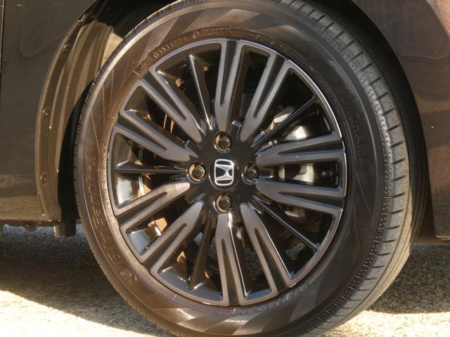 フィット ホーム２０周年特別仕様車メゾン　ワンオーナー　９インチ純正ナビ　ドラレコ　ＥＴＣ　バックカメラ　渋滞追従クルーズ　Ｂｌｕｅｔｏｏｔｈ　障害物センサー　シートヒーター　オートハイビーム　１６インチ純正アルミホイール　禁煙車　フルセグ（17枚目）