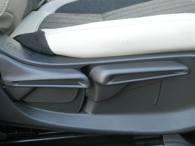 フィット ホーム２０周年特別仕様車メゾン　ワンオーナー　９インチ純正ナビ　ドラレコ　ＥＴＣ　バックカメラ　渋滞追従クルーズ　Ｂｌｕｅｔｏｏｔｈ　障害物センサー　シートヒーター　オートハイビーム　１６インチ純正アルミホイール　禁煙車　フルセグ（46枚目）