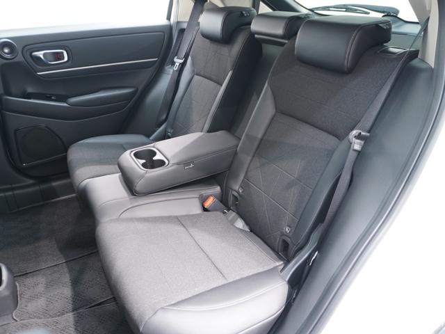 ヴェゼル ｅ：ＨＥＶＺ　ワンオーナー　いまコレ＋新品マット付　９インチコネクトナビ　全周囲カメラ　ドラレコ　ＥＴＣ２．０　渋滞追従機能付クルーズコントロール　シートヒーター　Ｂｌｕｅｔｏｏｔｈ　ＬＥＤヘッドライト（12枚目）