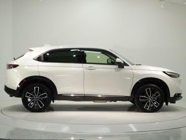 ヴェゼル ｅ：ＨＥＶＺ　ワンオーナー　いまコレ＋新品マット付　９インチコネクトナビ　全周囲カメラ　ドラレコ　ＥＴＣ２．０　渋滞追従機能付クルーズコントロール　シートヒーター　Ｂｌｕｅｔｏｏｔｈ　ＬＥＤヘッドライト（26枚目）