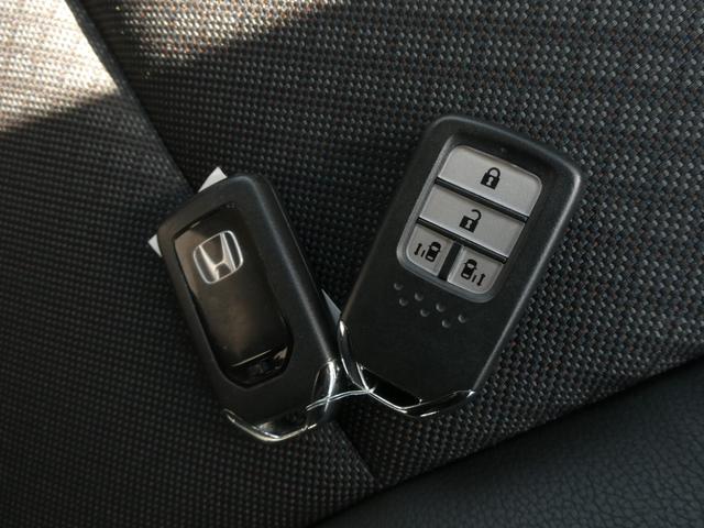フリード＋ Ｇ・ホンダセンシング　ワンオーナー　９インチナビ　バックカメラ　ドラレコ　ＥＴＣ　アダプティブクルーズコントロール　両側電動スライドドア　シートヒーター　Ｂｌｕｅｔｏｏｔｈ　ＬＥＤヘッドライト　衝突被害軽減ブレーキ　禁煙車（19枚目）