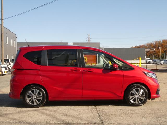 フリード＋ Ｇ・ホンダセンシング　ワンオーナー　９インチナビ　バックカメラ　ドラレコ　ＥＴＣ　アダプティブクルーズコントロール　両側電動スライドドア　シートヒーター　Ｂｌｕｅｔｏｏｔｈ　ＬＥＤヘッドライト　衝突被害軽減ブレーキ　禁煙車（25枚目）