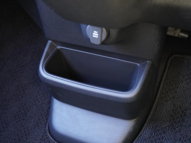 Ｎ－ＢＯＸカスタム ベースグレード　デモカー　９インチ純正ナビ　ドラレコ　ＥＴＣ　バックカメラ　両側電動スライドドア　渋滞追従クルーズ　Ｂｌｕｅｔｏｏｔｈ　障害物センサー　シートヒーター　デイライト　オートハイビーム　禁煙車　スペアキー（57枚目）