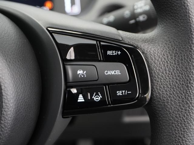 フィット ｅ：ＨＥＶベーシック　２年保証ナビＤレコＲカメＥＴＣクルコンＢＴ　渋滞追従クルーズ　Ｂｌｕｅｔｏｏｔｈ　障害物センサー　オートライト　デイライト　禁煙車　ＤＶＤ再生　衝突軽減ブレーキ　スペアキー有　ＬＥＤヘッドライト（9枚目）