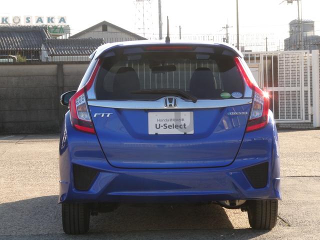 フィットハイブリッド Ｓパッケージ　ワンオーナー　７インチナビ　バックカメラ　ＥＴＣ　クルーズコントロール　Ｂｌｕｅｔｏｏｔｈ　ＬＥＤヘッドライト　衝突被害軽減ブレーキ　パドルシフト　純正アルミホイール　盗難防止装置　フルセグ　禁煙車（13枚目）