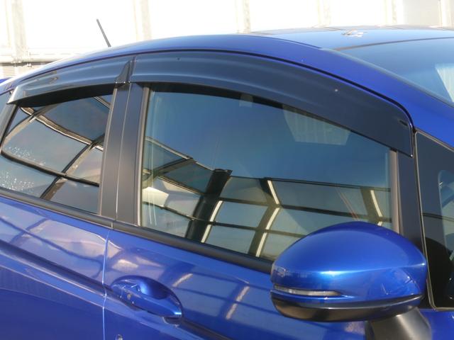 フィットハイブリッド Ｓパッケージ　ワンオーナー　７インチナビ　バックカメラ　ＥＴＣ　クルーズコントロール　Ｂｌｕｅｔｏｏｔｈ　ＬＥＤヘッドライト　衝突被害軽減ブレーキ　パドルシフト　純正アルミホイール　盗難防止装置　フルセグ　禁煙車（29枚目）