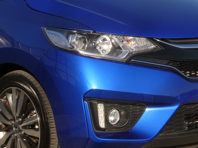 フィットハイブリッド Ｓパッケージ　ワンオーナー　７インチナビ　バックカメラ　ＥＴＣ　クルーズコントロール　Ｂｌｕｅｔｏｏｔｈ　ＬＥＤヘッドライト　衝突被害軽減ブレーキ　パドルシフト　純正アルミホイール　盗難防止装置　フルセグ　禁煙車（32枚目）