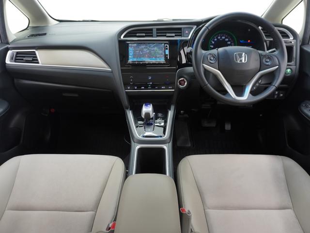 シャトル ハイブリッドＸ　ワンオーナー　７インチナビ　バックカメラ　ＥＴＣ　クルーズコントロール　Ｂｌｕｅｔｏｏｔｈ　ＬＥＤヘッドライト　横滑り防止装置　電動格納ドアミラー　盗難防止装置　純正アルミホイール　パドルシフト（7枚目）