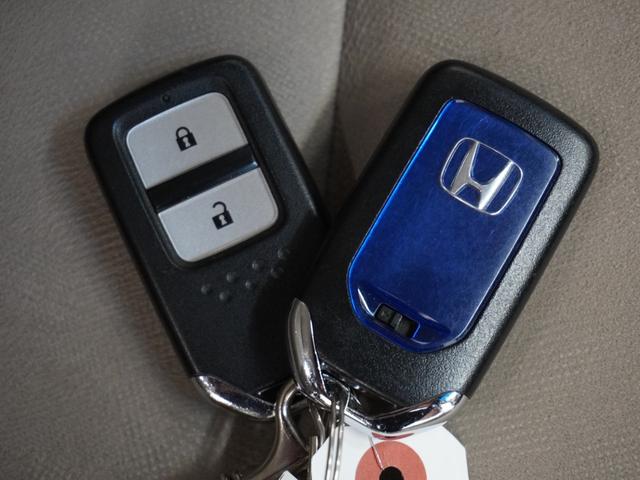 シャトル ハイブリッドＸ　ワンオーナー　７インチナビ　バックカメラ　ＥＴＣ　クルーズコントロール　Ｂｌｕｅｔｏｏｔｈ　ＬＥＤヘッドライト　横滑り防止装置　電動格納ドアミラー　盗難防止装置　純正アルミホイール　パドルシフト（19枚目）