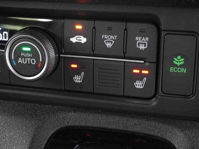 Ｎ－ＢＯＸカスタム ターボ　ワンオーナー車　９インチナビ（純正用品ＬＸＵ－２４２ＮＢｉ）　バックカメラ　ＥＴＣ　両側電動スライドドア　シートヒーター　ＬＥＤオートライト　衝突被害軽減ブレーキ　いまコレ＋（新品マット付　）（19枚目）