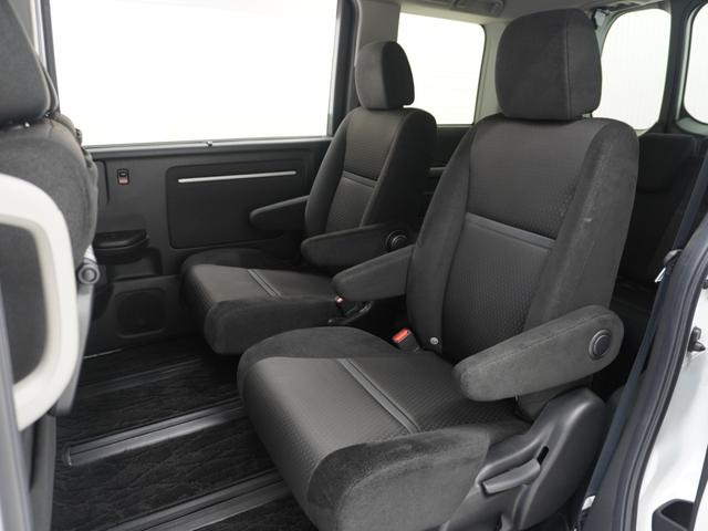 ステップワゴンスパーダ スパーダハイブリッドＧホンダセンシング　ワンオーナー　９インチインターナビ　バックカメラ　ＥＴＣ　アダプティブクルーズコントロール　両側電動スライドドア　Ｂｌｕｅｔｏｏｔｈ　ＬＥＤヘッドライト　電動格納ミラー　　衝突被害軽減ブレーキ　禁煙車（9枚目）