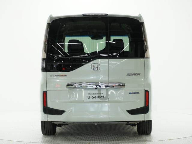 ステップワゴンスパーダ スパーダハイブリッドＧホンダセンシング　ワンオーナー　９インチインターナビ　バックカメラ　ＥＴＣ　アダプティブクルーズコントロール　両側電動スライドドア　Ｂｌｕｅｔｏｏｔｈ　ＬＥＤヘッドライト　電動格納ミラー　　衝突被害軽減ブレーキ　禁煙車（14枚目）