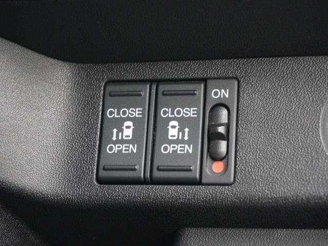 ステップワゴンスパーダ スパーダハイブリッドＧホンダセンシング　ワンオーナー　９インチインターナビ　バックカメラ　ＥＴＣ　アダプティブクルーズコントロール　両側電動スライドドア　Ｂｌｕｅｔｏｏｔｈ　ＬＥＤヘッドライト　電動格納ミラー　　衝突被害軽減ブレーキ　禁煙車（17枚目）