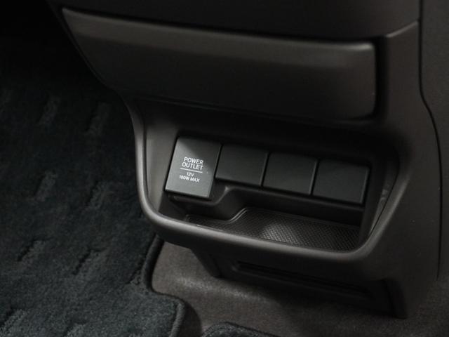 ���P�Q�u�d���\�P�b�g���X�}�[�g�t�H���̏[�d���ɂ��֗��ȓd���\�P�b�g�I�g���₷���ꏊ�ɑ�������Ă��܂��B