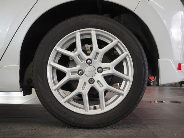 フィット ｅ：ＨＥＶネス　１年保証ナビＤレコＲカメＥＴＣクルコンＢＴ地デジ　渋滞追従クルーズ　Ｂｌｕｅｔｏｏｔｈ　障害物センサー　オートハイビーム　デイライト　フルセグ　ＤＶＤ　スペアキー　衝突軽減ブレーキ　純正アルミホイール（19枚目）