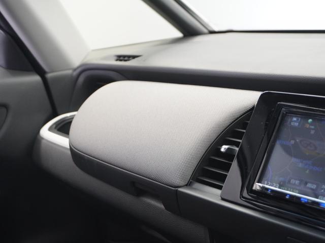 フィット ｅ：ＨＥＶネス　１年保証ナビＤレコＲカメＥＴＣクルコンＢＴ地デジ　渋滞追従クルーズ　Ｂｌｕｅｔｏｏｔｈ　障害物センサー　オートハイビーム　デイライト　フルセグ　ＤＶＤ　スペアキー　衝突軽減ブレーキ　純正アルミホイール（45枚目）